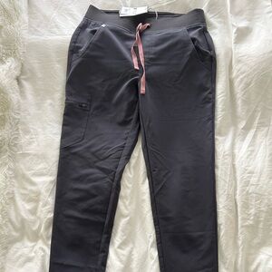 Figs Zamora joggers, charcoal, small tall.